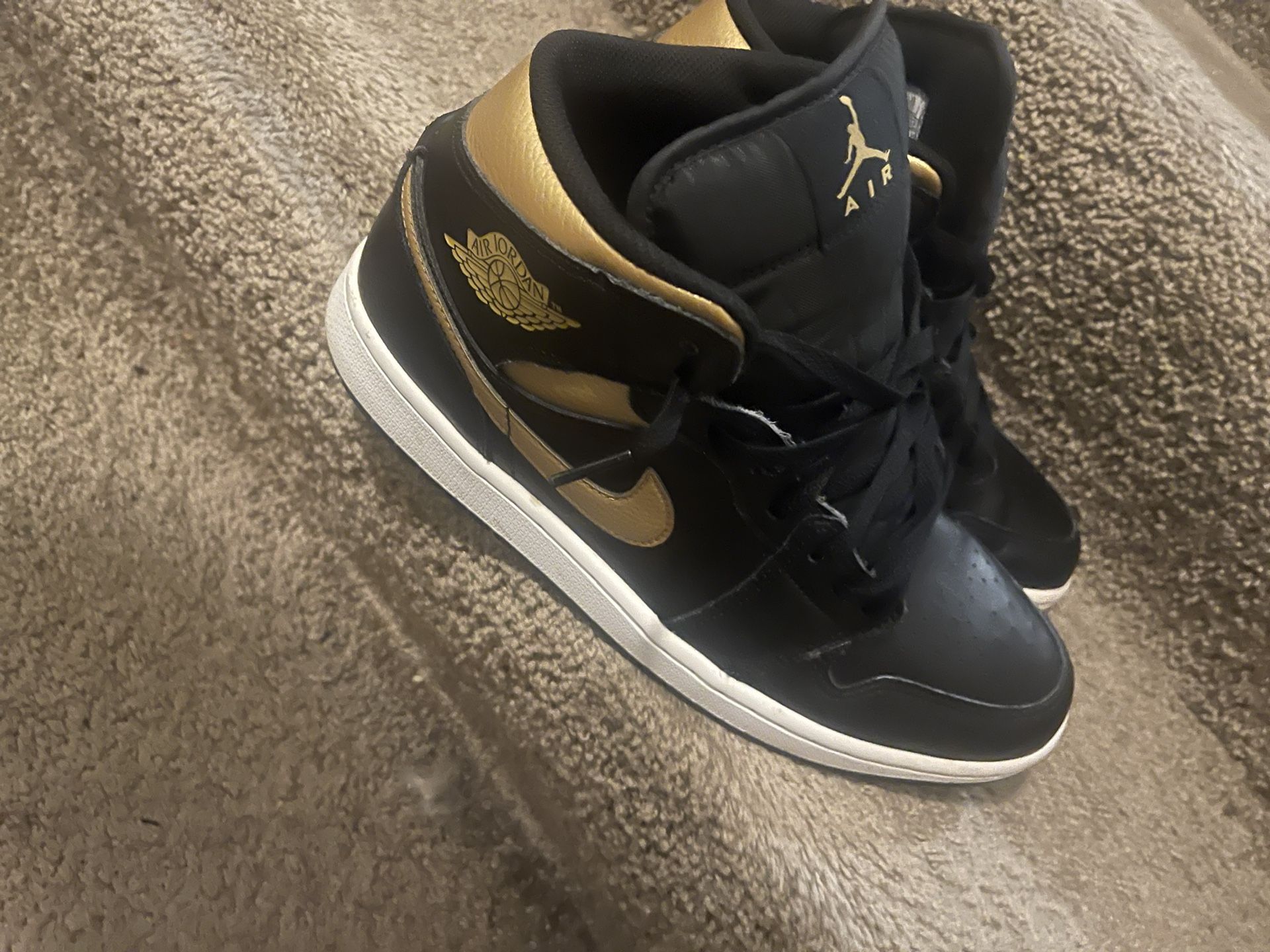 Jordan 1 Mid
