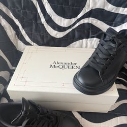 Alexander mcqueen black 