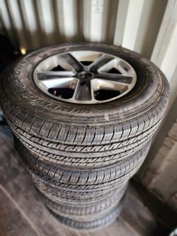 Vendo 5 Rines Con Llantas 255_70×18