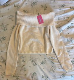 EDIKTED Cream Off the Shoulder Sweater