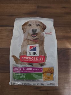 Hill's Dog Food 3.5lb bag chicken & Rice recipe Best By 2027