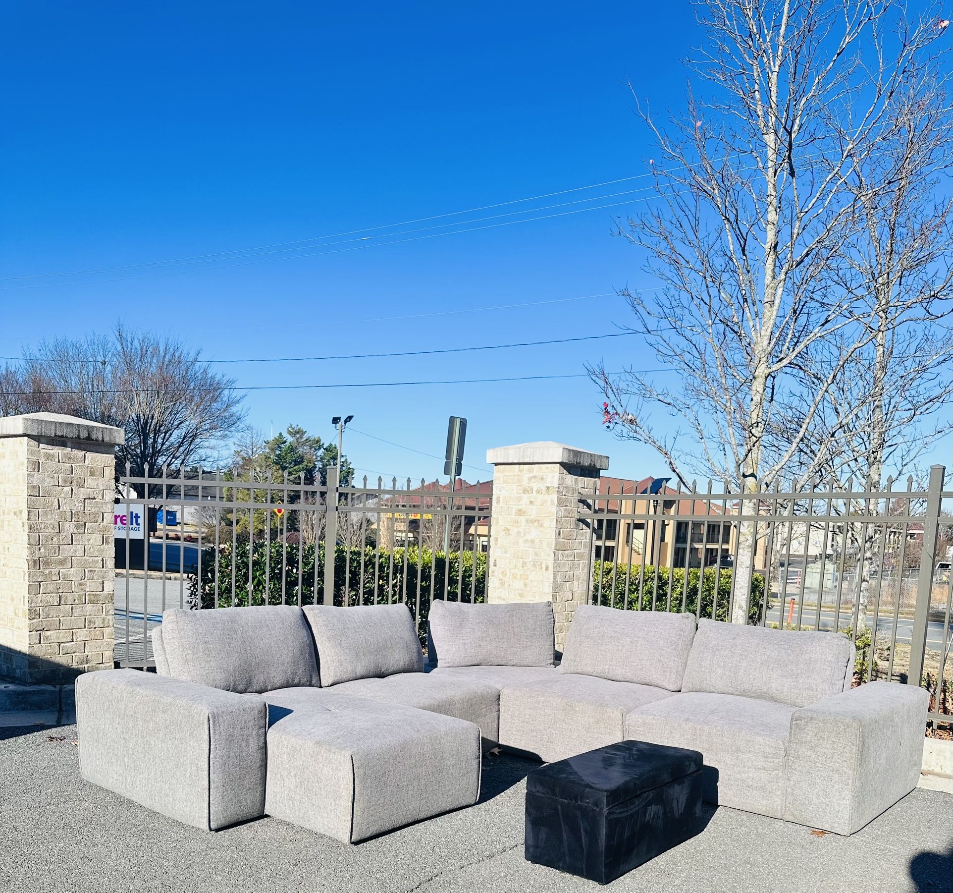 Free Delivery π LaneyPark Modular Sectional Couch