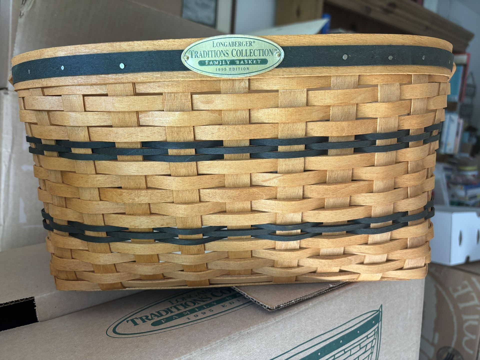 Longaberger NIB NWT Vintage Collectible 1995 Traditions Family Basket