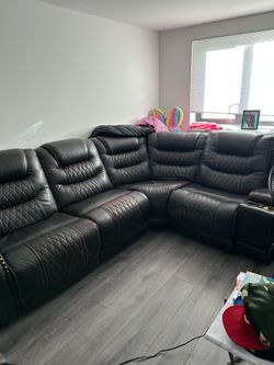 Black Leather Recliner couch