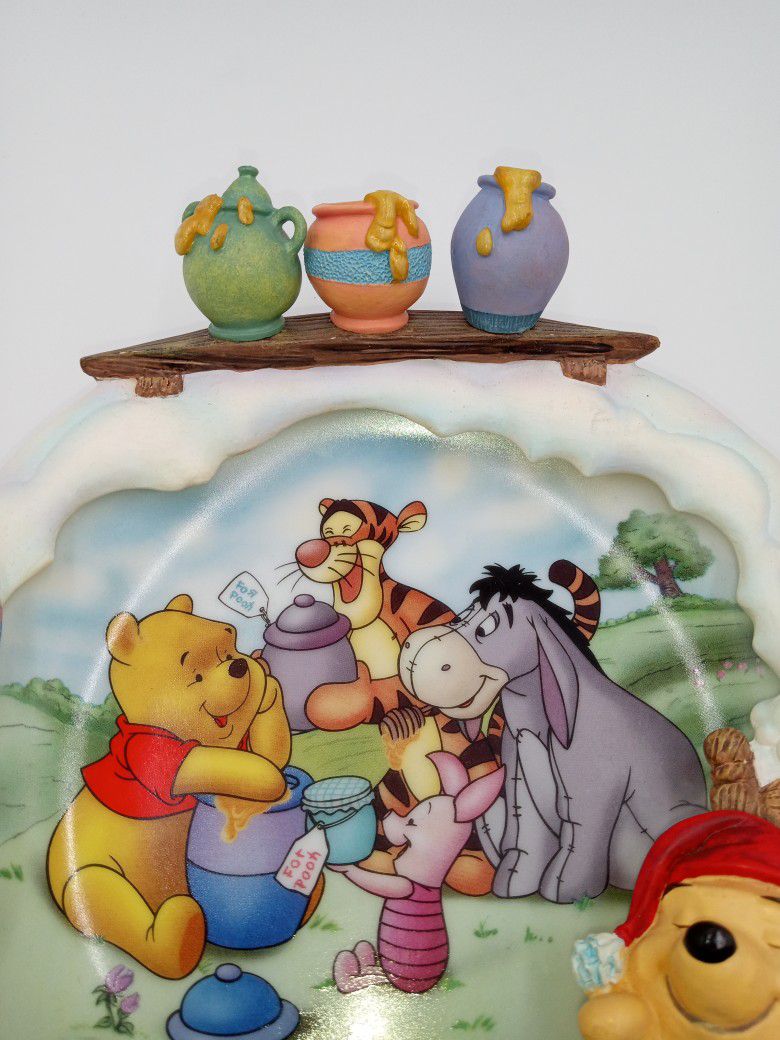 Pooh's Sweet Dreams Collection "A Smackeral of Fun for Everyone" 3D Plate 1998