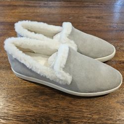 Brand New Birdie Outdoor Slippers