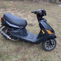 Roma 150cc  moped