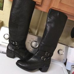 Very Nice Leather Boots Size 7 Medium