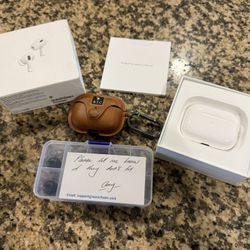 Apple AirPods Pro 2 (USB Type-C) + Aftermarket Tips + Case