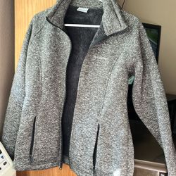 Women. Columbia  Warm Jacket.