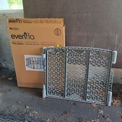 Evenflo Indoor/Outdoor Play Space Enclosure