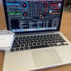 Vendo   laptop Apple pro i5 hdmi  Con Música y más  programas   ✅VIRTUAL DJ 8 ✅SERATO DJ  ✅iLLUSTRATOR EDITADOR de fotos  ✅MICROSOFT OFFICE completo  