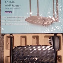 TP Link Gigabit WiFi Router