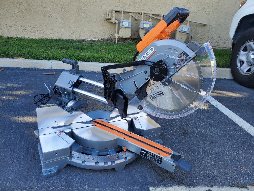 RIDGID 15 Amp Corded 12 in. Dual Bevel Sliding Miter Saw with 70° Miter