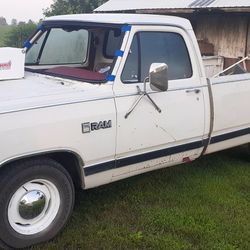 1983 Dodge D-Series