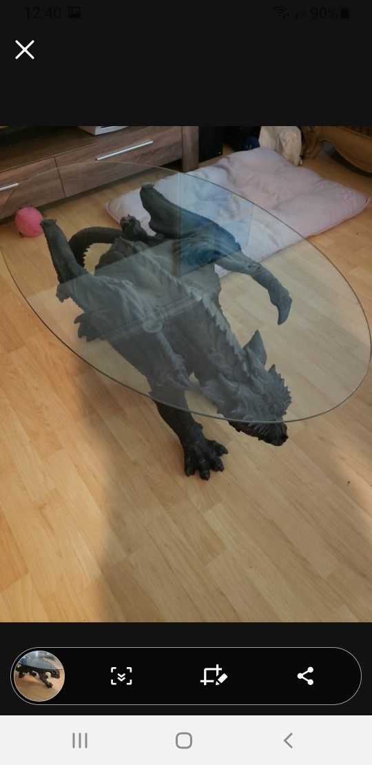 Dragon Table