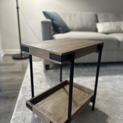 2-Tier Wooden End Table / Nightstand 