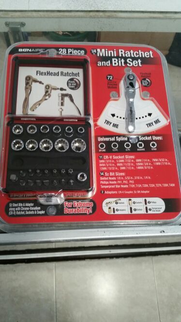 Bonaire 28 Piece 1/4 Socket Set w/ Ratchet