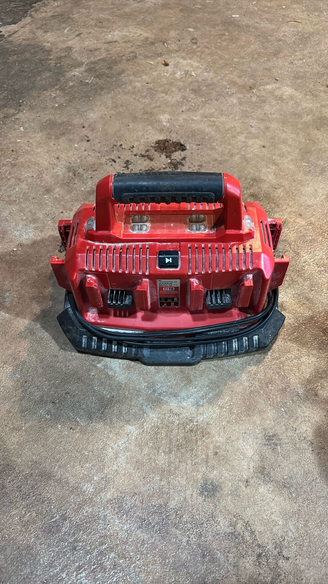 Milwaukee Six-Pack M18 Charger