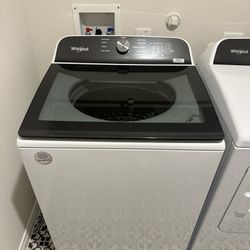 Whirlpool Washer/Dryer Set (Brand New!)
