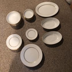 Lenox Oxford Bone China( Service For 8)