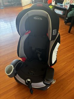 Graco 3-in-1 harness booster car seat