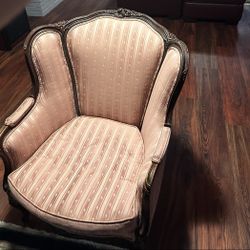 Vintage Pink Couches Antiques