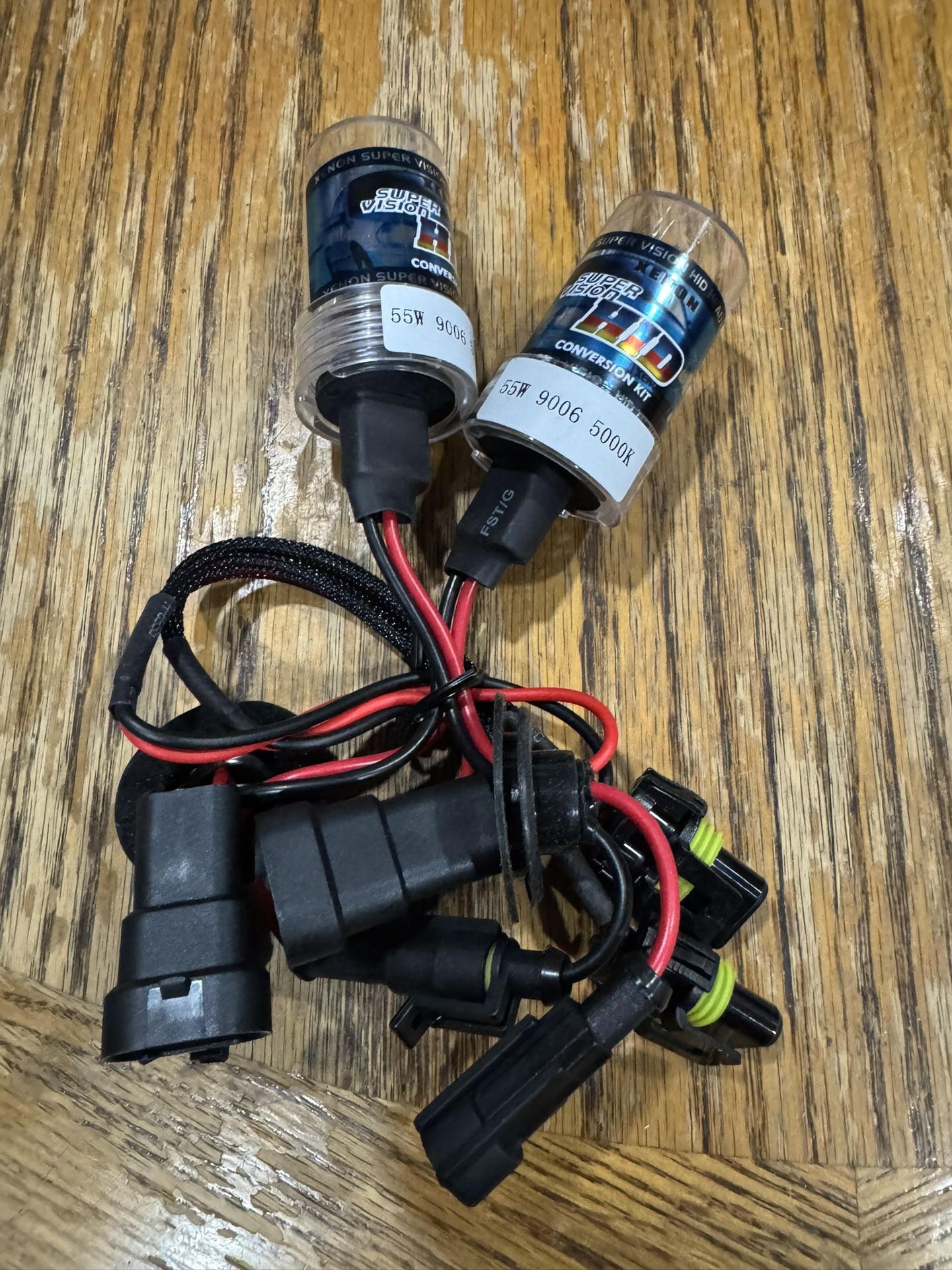 Hid Bulbs Only As Pictured 9006 5000K ( Brand New )