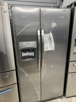 Frigidaire side by side in stainless steel