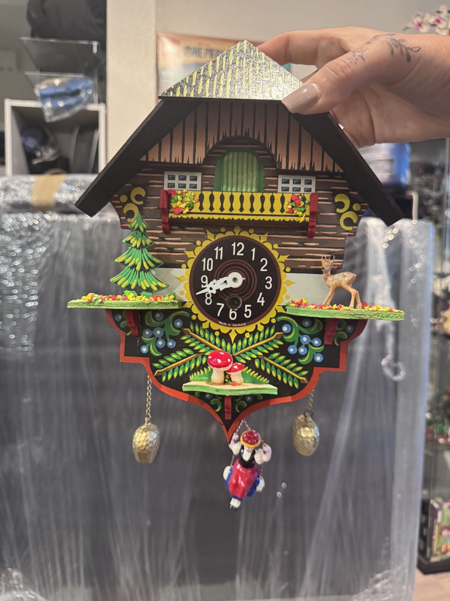 Vintage German Chalet Cuckoo Clock – Hand-Painted – 9x7” (Key Missing)