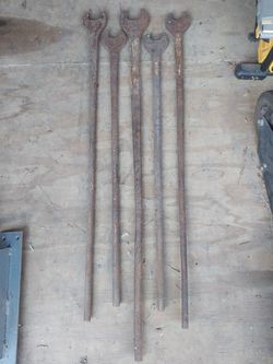 5 HUGE Old Rusty Vintage HEAVY Spud Wrenches 4ft. Long !