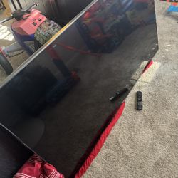 2024 LG Smart TV with  TV Mount 