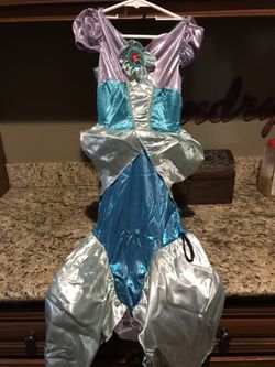 DISNEY ARIEL COSTUME (Size 3T - 4T)