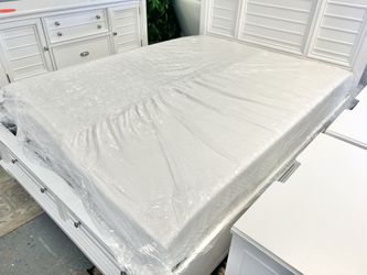 New queen size memory foam mattress