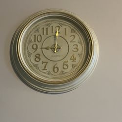 Unique One Of A Kind Wall Clock. Color - Mother Of Pearl With Gold Tones. 