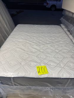 Queen size mattress, and boxspring Sealy