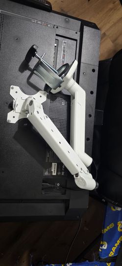 Vizio desk monitor