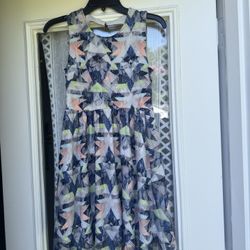 Vera Wang  Dress With Open Back Size Small