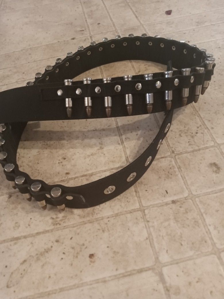 bullet belt, leather, size 46, removable bullets 