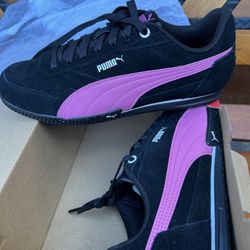 Pumas Junior Sizes: 5 & 7