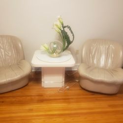 leather swirvel chairs like new