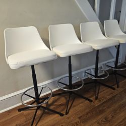 1970 Mid century barstools In mint condition.
