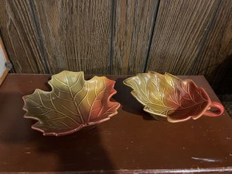 Unbranded Maple Leaf Serving Dish and Creamer Holder Fall Orange Yellow Green 