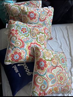 Floral Outdoor Throw Pillows Set of 4