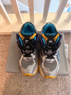 Balenciaga runners size 41 can ship within 1-2 days serious inquiries only