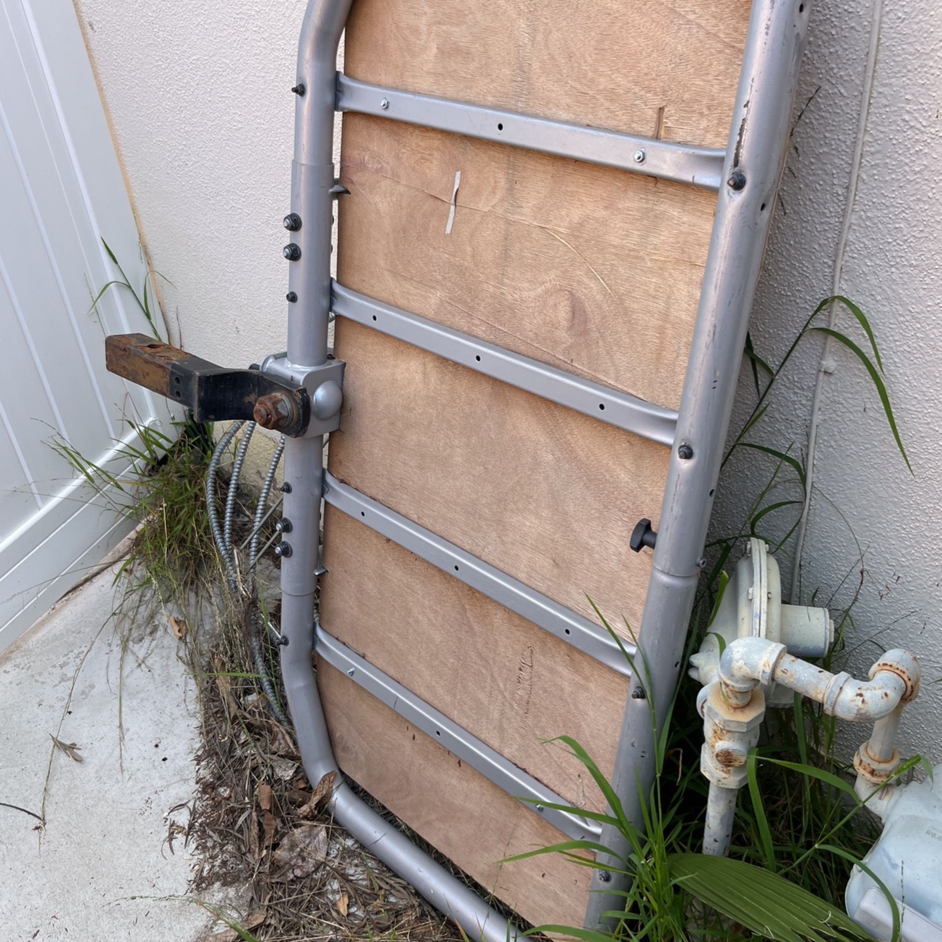 Thule 2 Inches Carry Rack 48x24 -$25