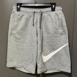  MENS NIKE FLEECE SHORTS Small Size(Fit Like Medium) (Pick up🛒 In Bellevue)*Check out my Other Posts 🎁