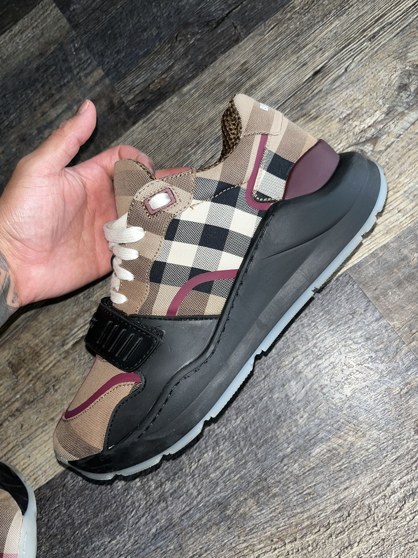 Burberry Sneakers for Sale in Phoenix, AZ - OfferUp