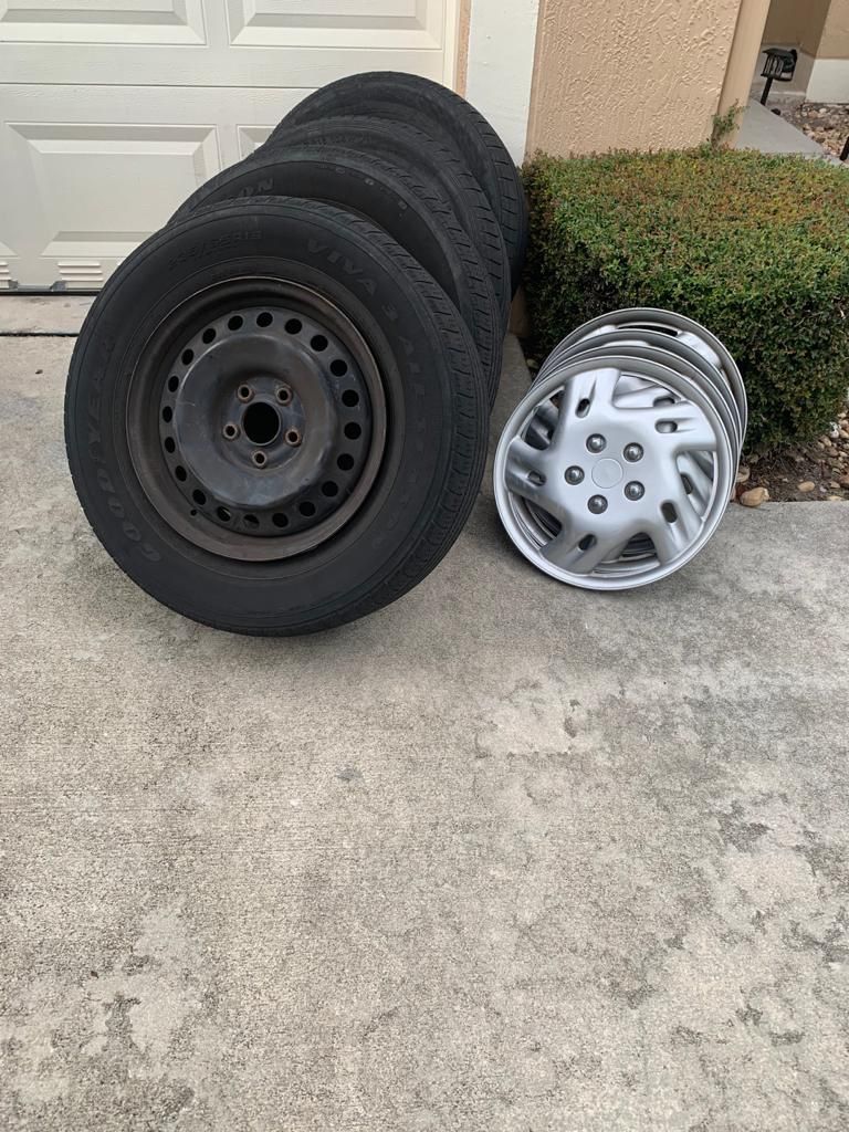 Set of tires and rims 235/65 R16 OBO Caravan Oddysey Pacífica Sienna