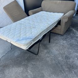 Pull Out Bed 